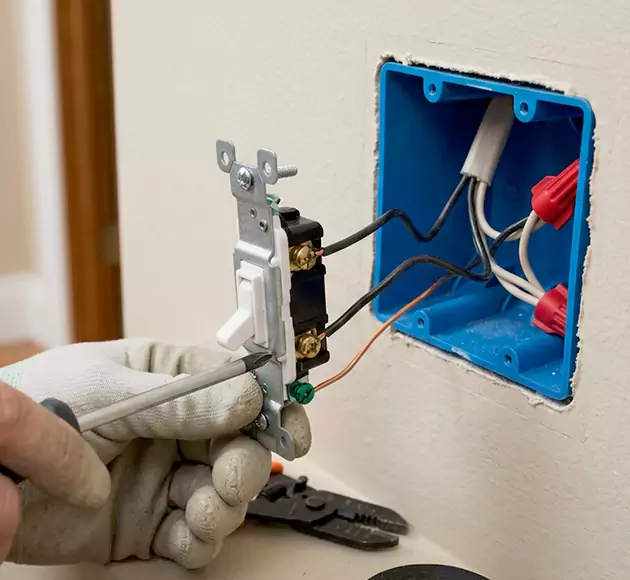 Professional Light Switch Installation: Your Local Wiring Team in Urbandale, IA